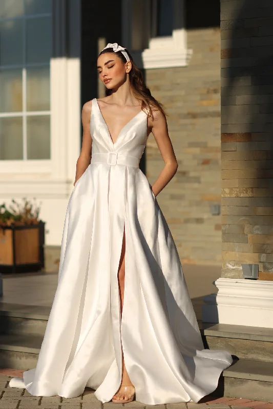 Mega Deal TINA HOLLY Duchess satin v neck classic ball gown