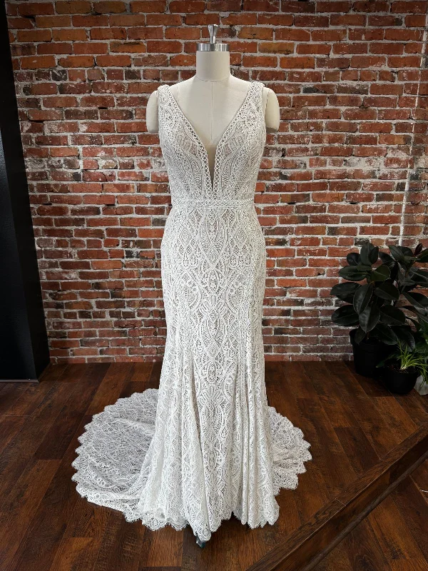Low Prices Allure Bridals D315 Pocahontas