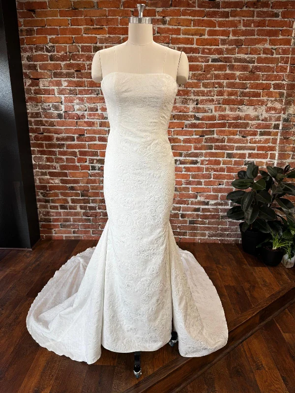 Take Advantage Pronovias