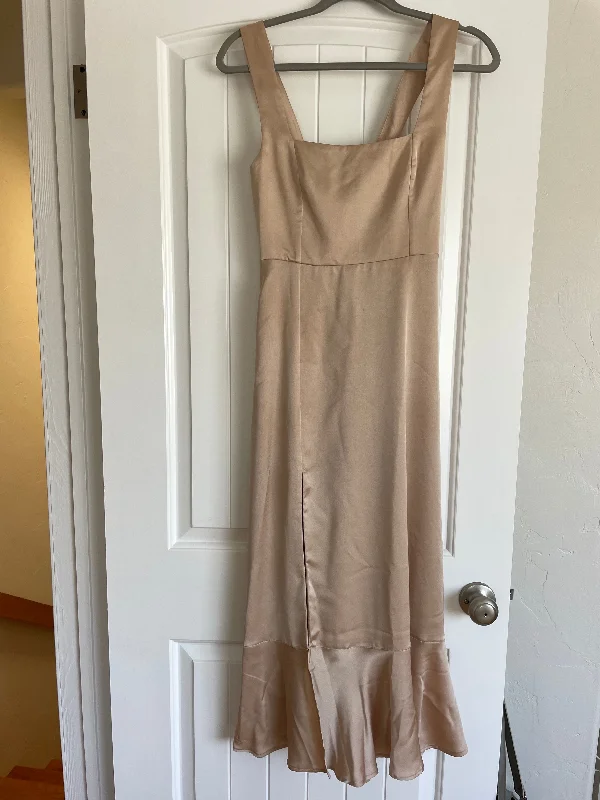 Best Bargains Show Me Your MuMu Claire Midi Dress