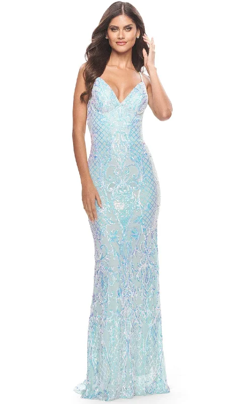 Hurry In La Femme 31547 - V Neck Empire Lattice Gown
