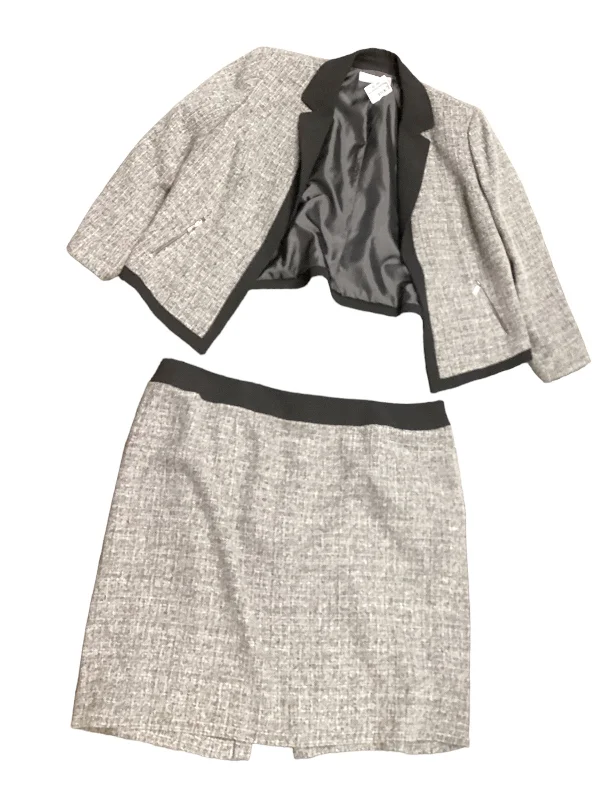 Great Bargains Blazer By Tahari By Arthur Levine In Black & White, Size: 22