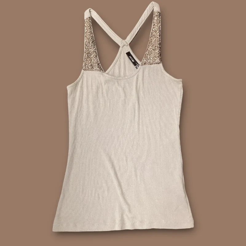 Price Blitz Tank Top By Apt 9 In Grey, Size: S