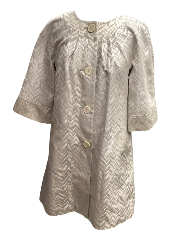 Huge Discounts Top Long Sleeve By Democracy In Grey & White, Size: M